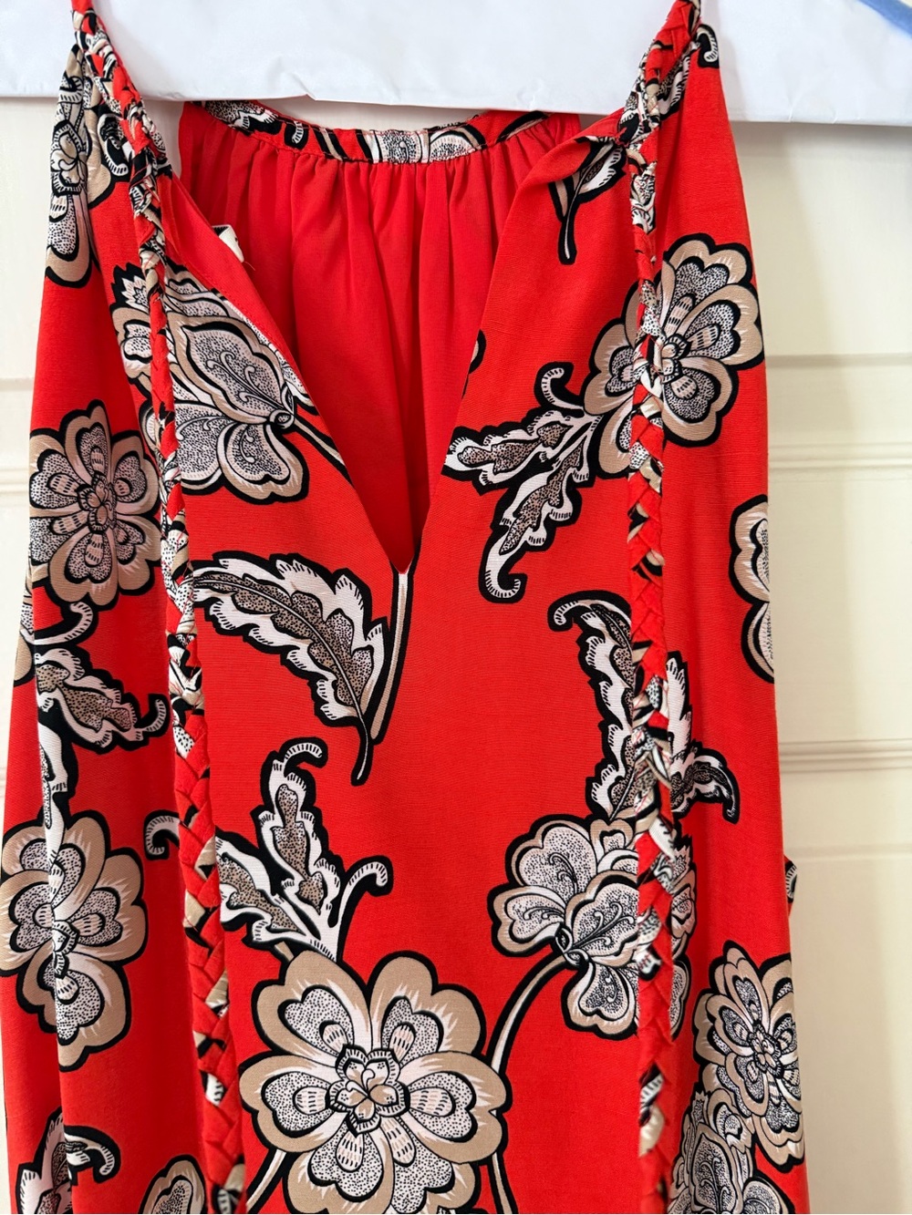 Alice + Olivia Red Floral Halter Dress - Picture 4 of 6